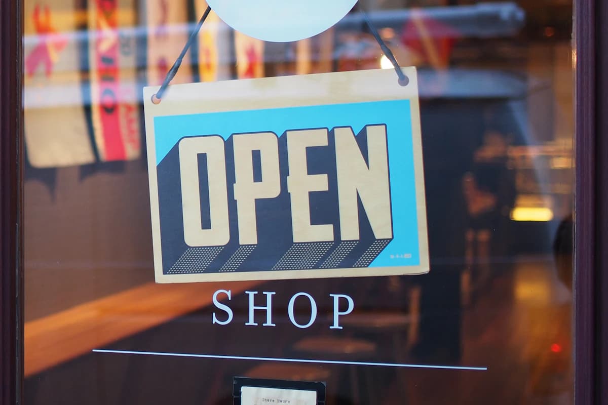 Best Prestige theme alternatives for Shopify 2026 showing premium quality themes at lower price points