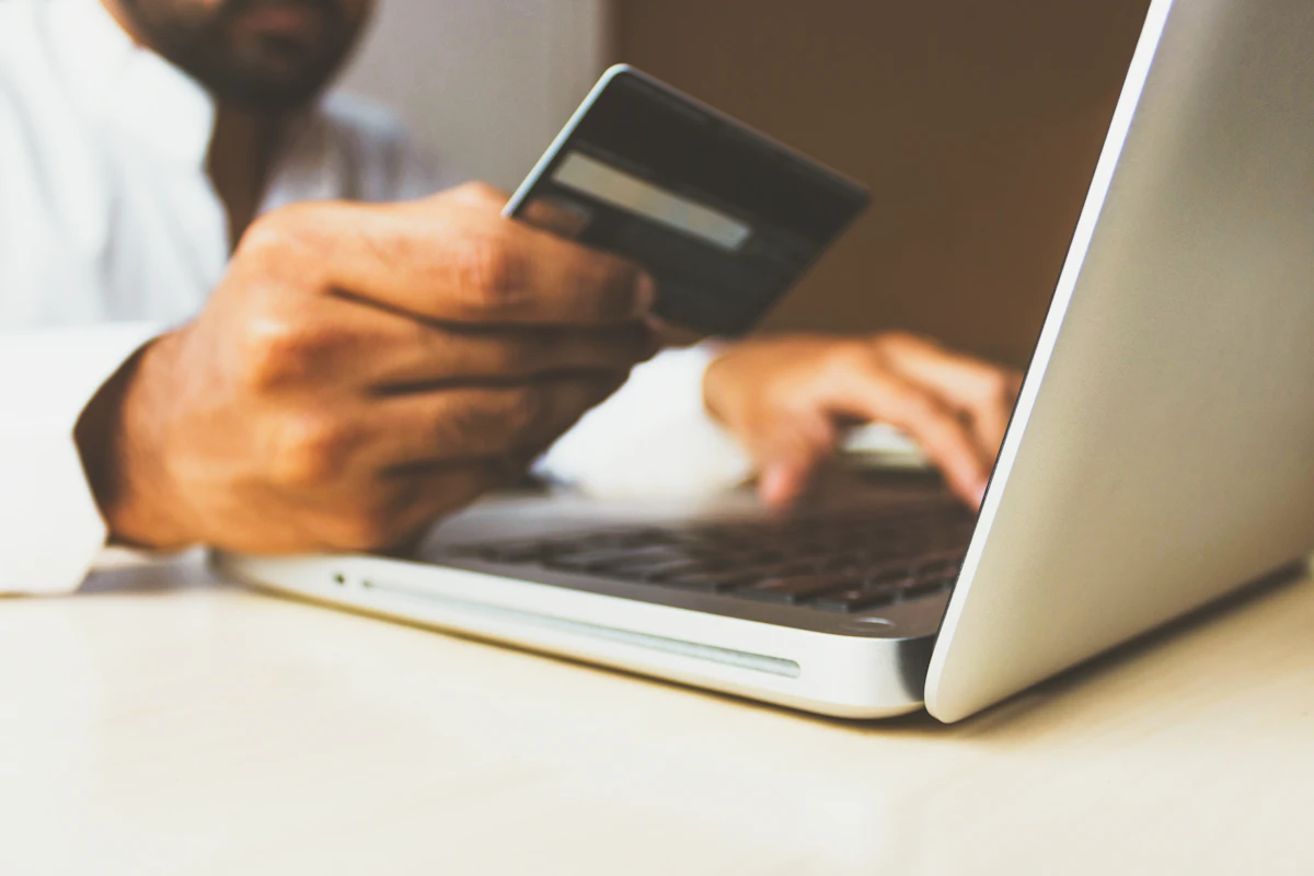 Shopify store setup process in India showing payment gateway integration and product configuration